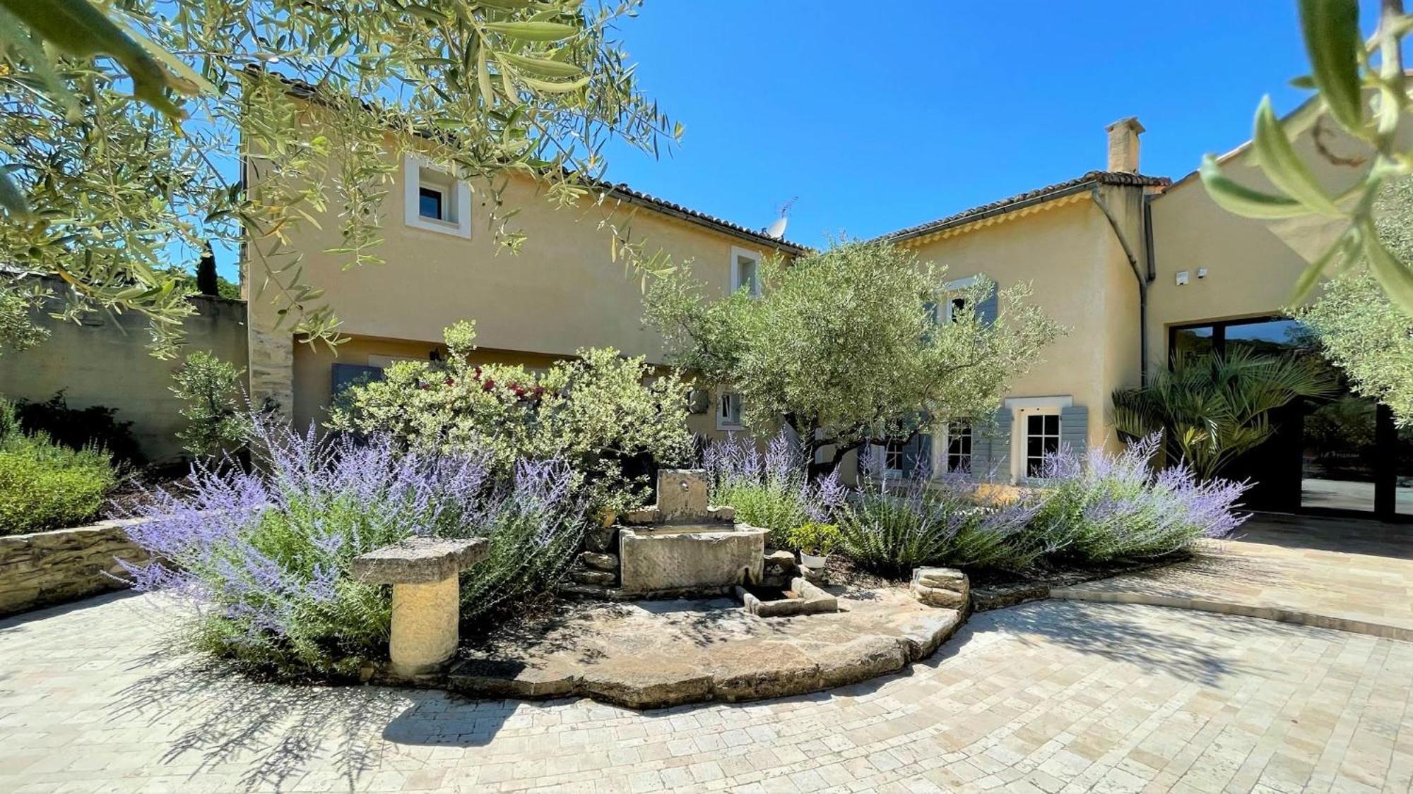 Clos Saint-Michel Resort & Spa Malaucène Buitenkant foto