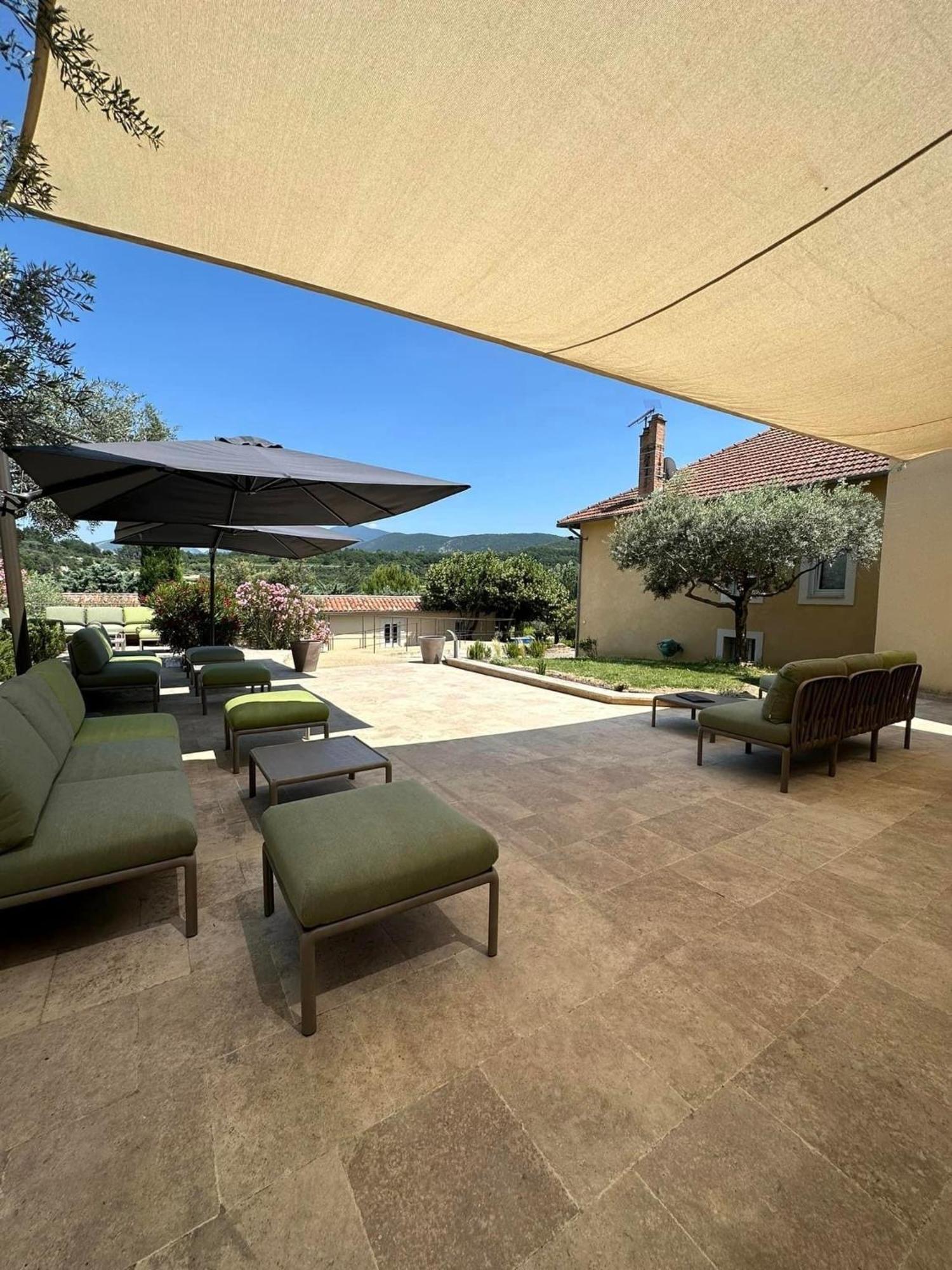 Clos Saint-Michel Resort & Spa Malaucène Buitenkant foto