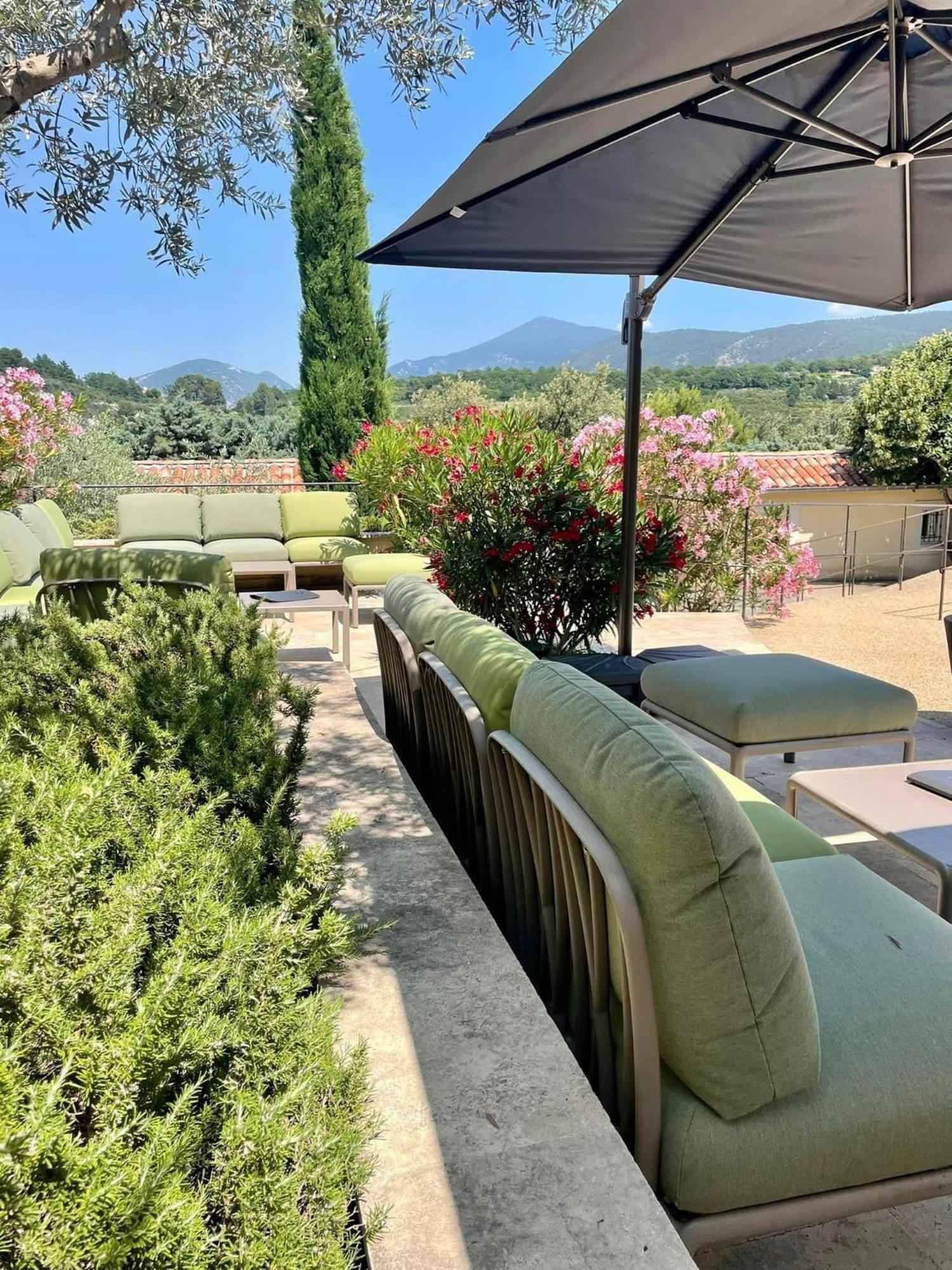 Clos Saint-Michel Resort & Spa Malaucène Buitenkant foto